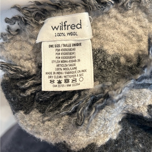 Wilfred scarf - Picture 2 of 3